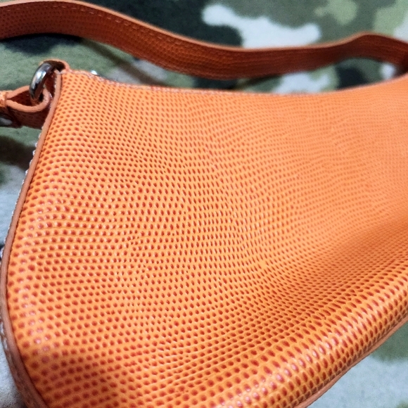 Peach Purse - Picture 11 of 12